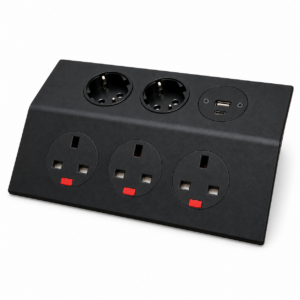 Peak 60 – 3 x UK Sockets, 2 x Schuko Sockets & USB-A + USB-C Charging