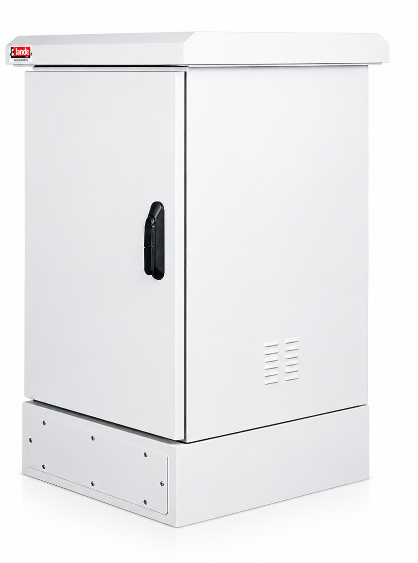 Lande 20U IP65 Outdoor Cabinet 600x650mm – Clean Product Image Lande 20U IP65 Outdoor Cabinet 600x650mm – Clean Product Image