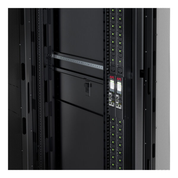 APC APDU9953 switched rack PDU control panel detail